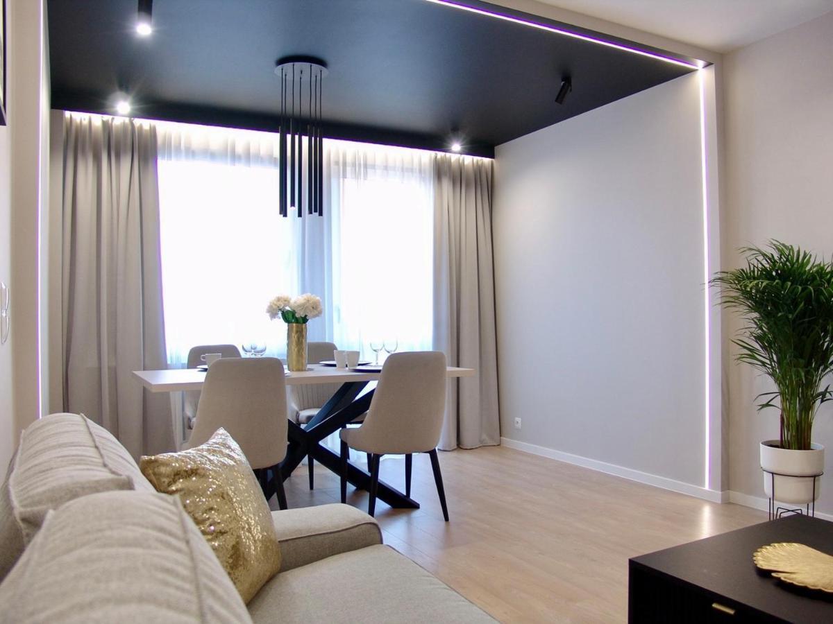 Zb Apartment Beige Пекары-Слёнске Экстерьер фото